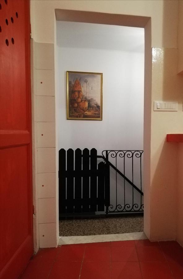 Bed and Breakfast La Tana Tra I Tetti Genua Zewnętrze zdjęcie